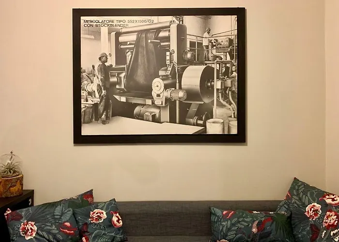 Fra Storia E Modernita * Mailand