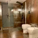Fra Storia E Modernità Appartement